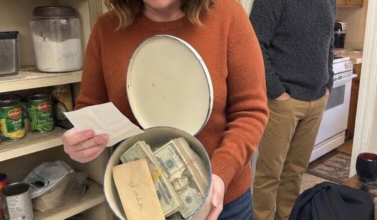 La boîte à farine de Maman cachait 18 940 $… et un secret vieux de trente ans