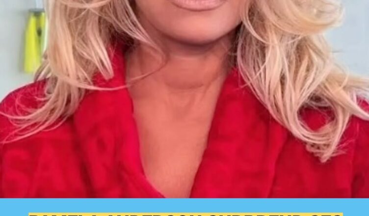 PAMELA ANDERSON SURPREND SES FANS EN FAISANT REVIVRE SON GLAMOUR LÉGENDAIRE DES ANNÉES 90.