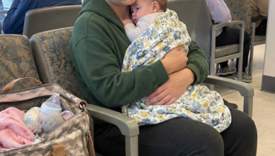 Ma belle-mère a déclaré que s’occuper de notre bébé malade était « le rôle de la mère »… Mais ce que j’ai fait ensuite l’a complètement laissée sans voix.