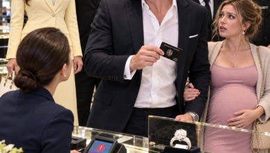 Une minute après notre divorce, mon ex-mari emmena fièrement sa maîtresse enceinte acheter un diamant à 1,5 million de dollars, en ricanant : « Ma femme est enfin hors du chemin. » Mais lorsqu’il sortit sa carte noire, le directeur l’arrêta soudainement. Une minute après notre divorce, mon ex-mari emmena fièrement sa maîtresse enceinte acheter un diamant à 1,5 million de dollars, en ricanant : « Ma femme est enfin hors du chemin. » Mais lorsqu’il sortit sa carte noire, le directeur l’arrêta soudainement.
